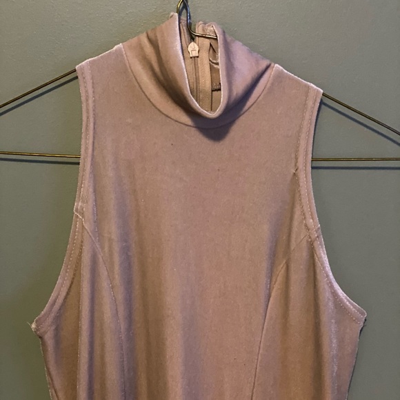 Boohoo suede sleeveless turtle neck midi dress - Picture 4 of 12